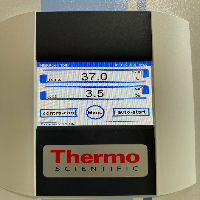 Thermo HERAcell 150i Double Stack CO2 Incubator image 2